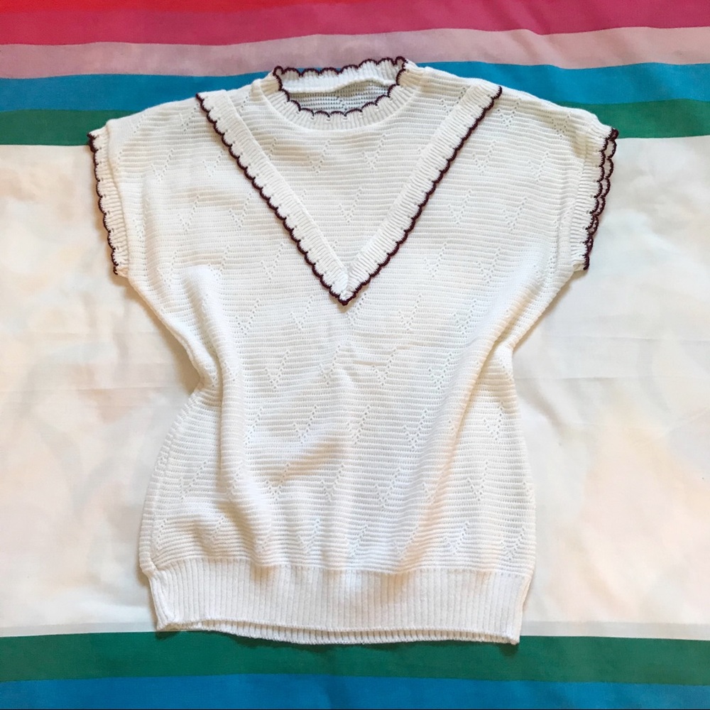 Vintage 80s Knit Crochet Scalloped Sweater Shirt